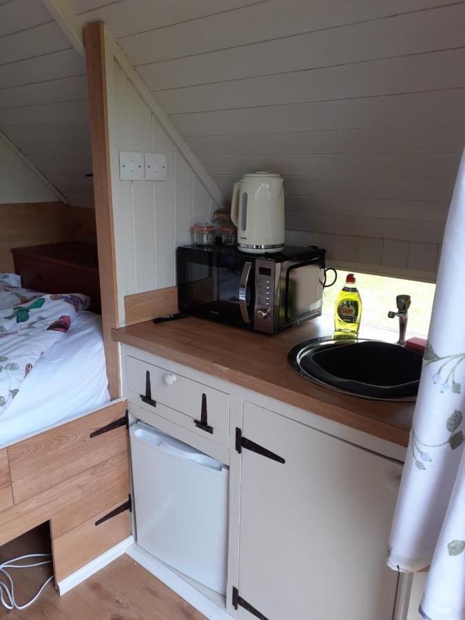 Glamping At The Retreat Wiltshire Is Rural Bliss Vila Chippenham  Exterior foto