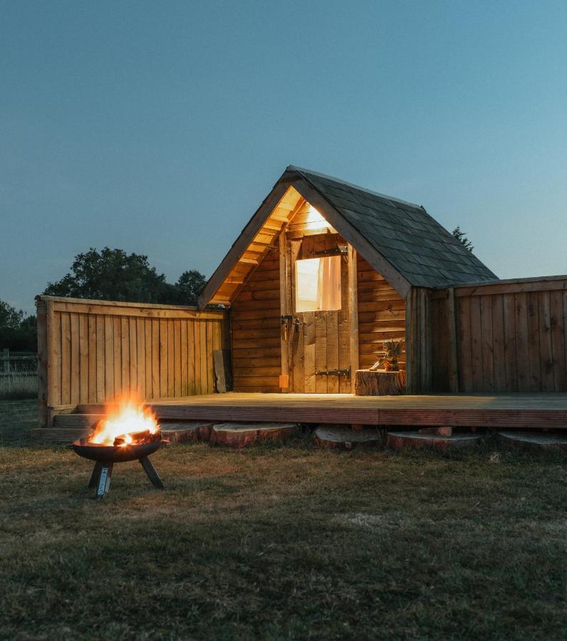 Glamping At The Retreat Wiltshire Is Rural Bliss Vila Chippenham  Exterior foto