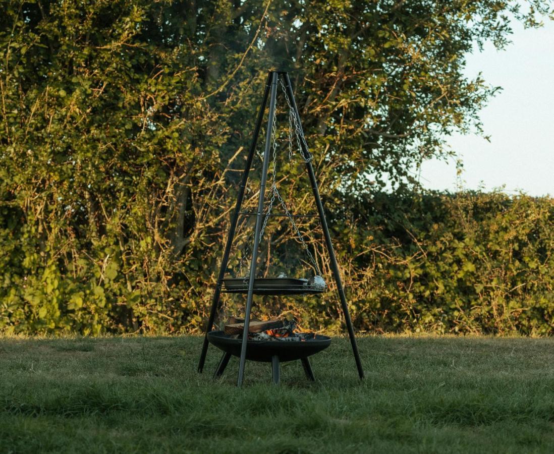 Glamping At The Retreat Wiltshire Is Rural Bliss Vila Chippenham  Exterior foto