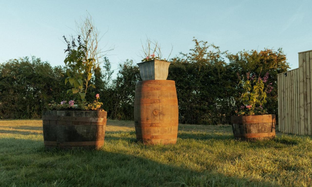 Glamping At The Retreat Wiltshire Is Rural Bliss Vila Chippenham  Exterior foto