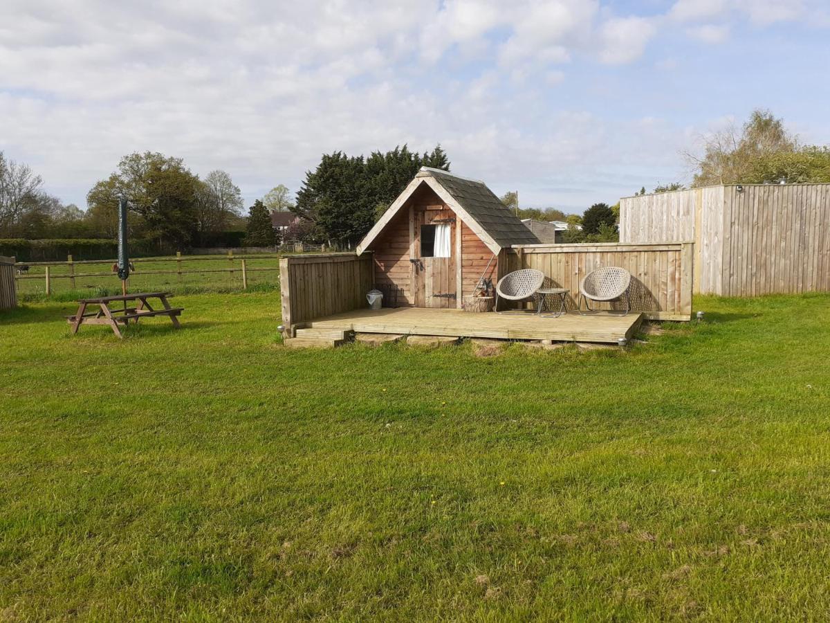 Glamping At The Retreat Wiltshire Is Rural Bliss Vila Chippenham  Exterior foto